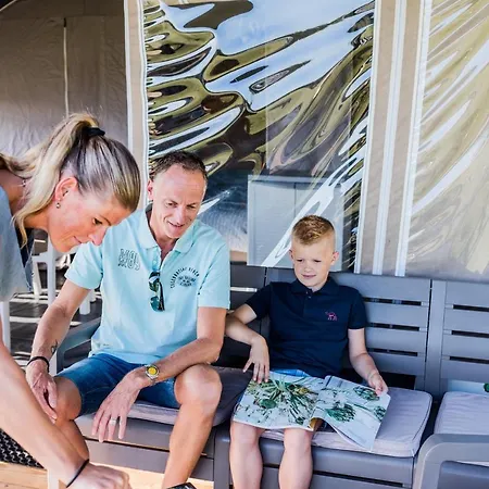 Campismo de Luxo Country Camp Camping 't Westdorp *