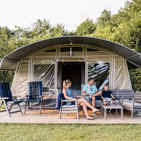 Country Camp Camping 't Westdorp Campismo de Luxo